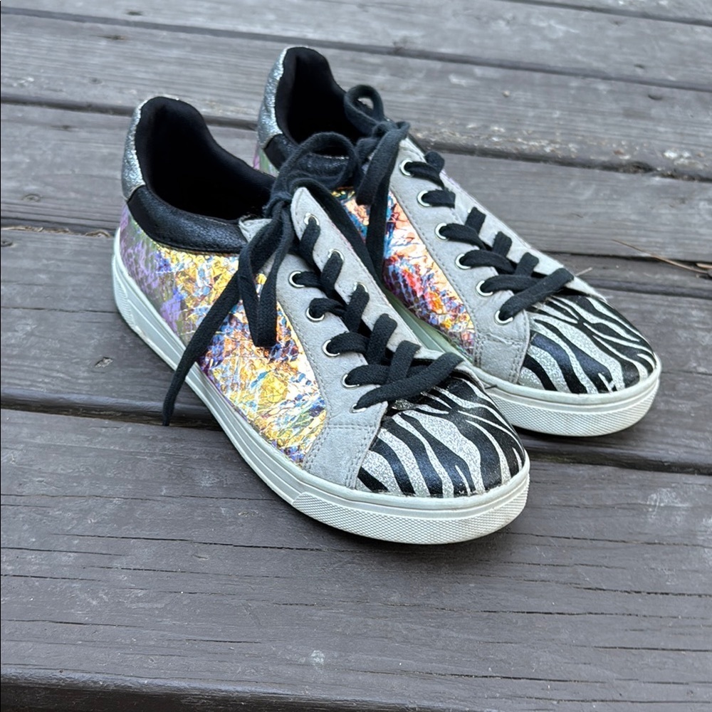 Steve Madden Zparka Colorful Zebra Print Girls Sneakers size 5